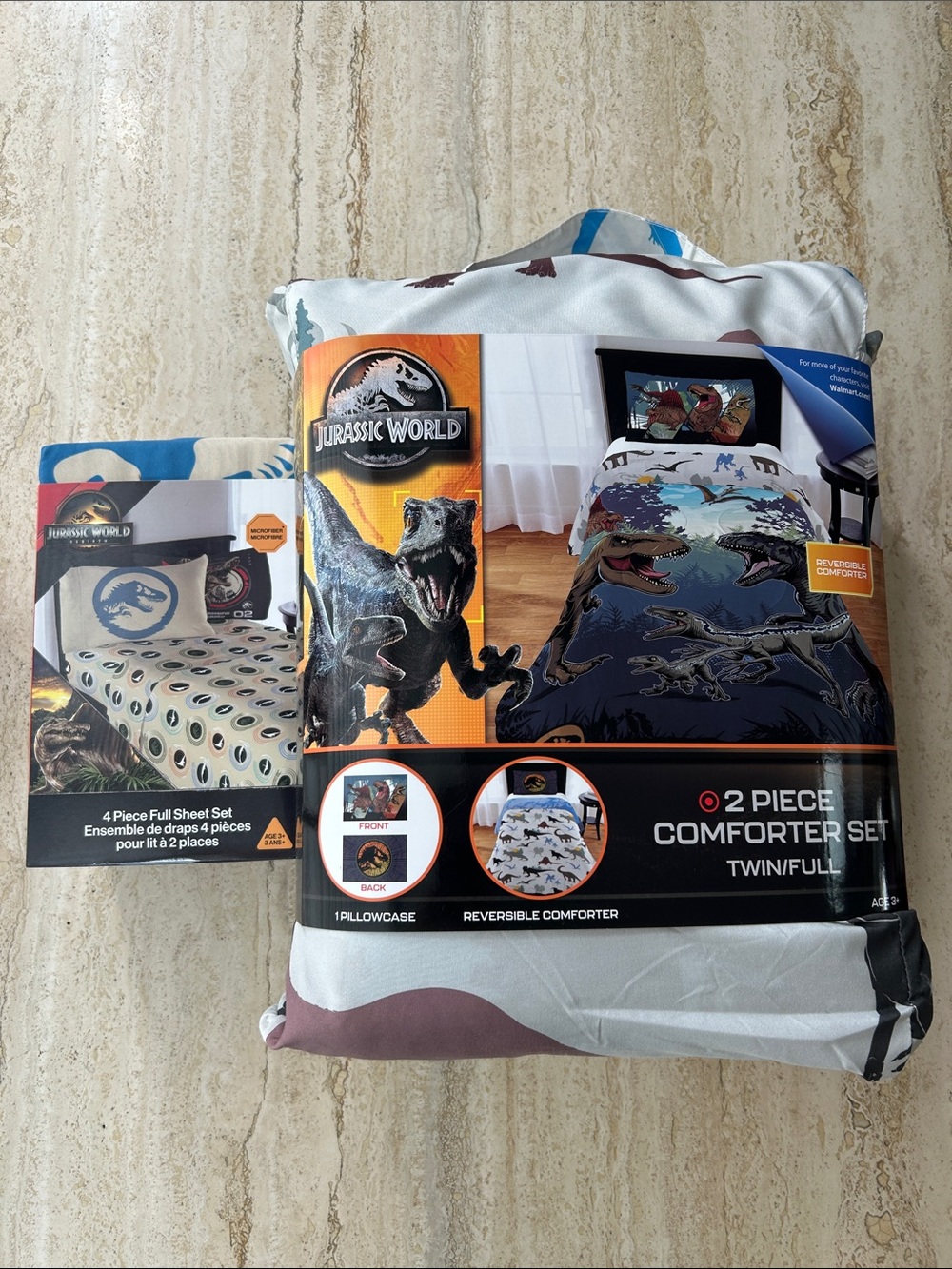 NEW 🆕 Jurassic World Reversible Comforter Set and Sheet Set for full bed